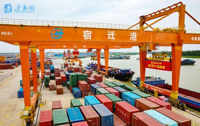 運(yùn)河宿遷港2022年第10萬標(biāo)箱今日起吊